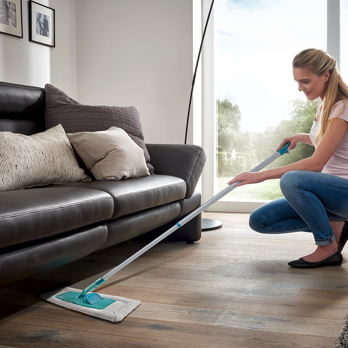 Швабра с телескопической ручкой для влажной уборки Leifheit Classic XL фото 2