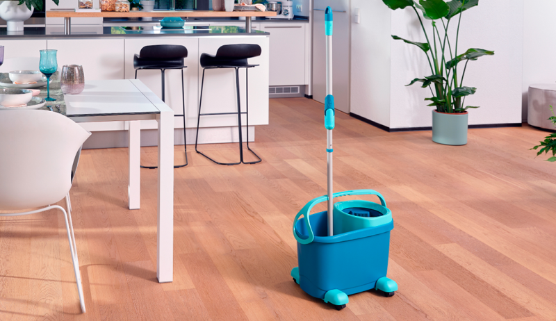 Как ухаживать за ламинатом и паркетом